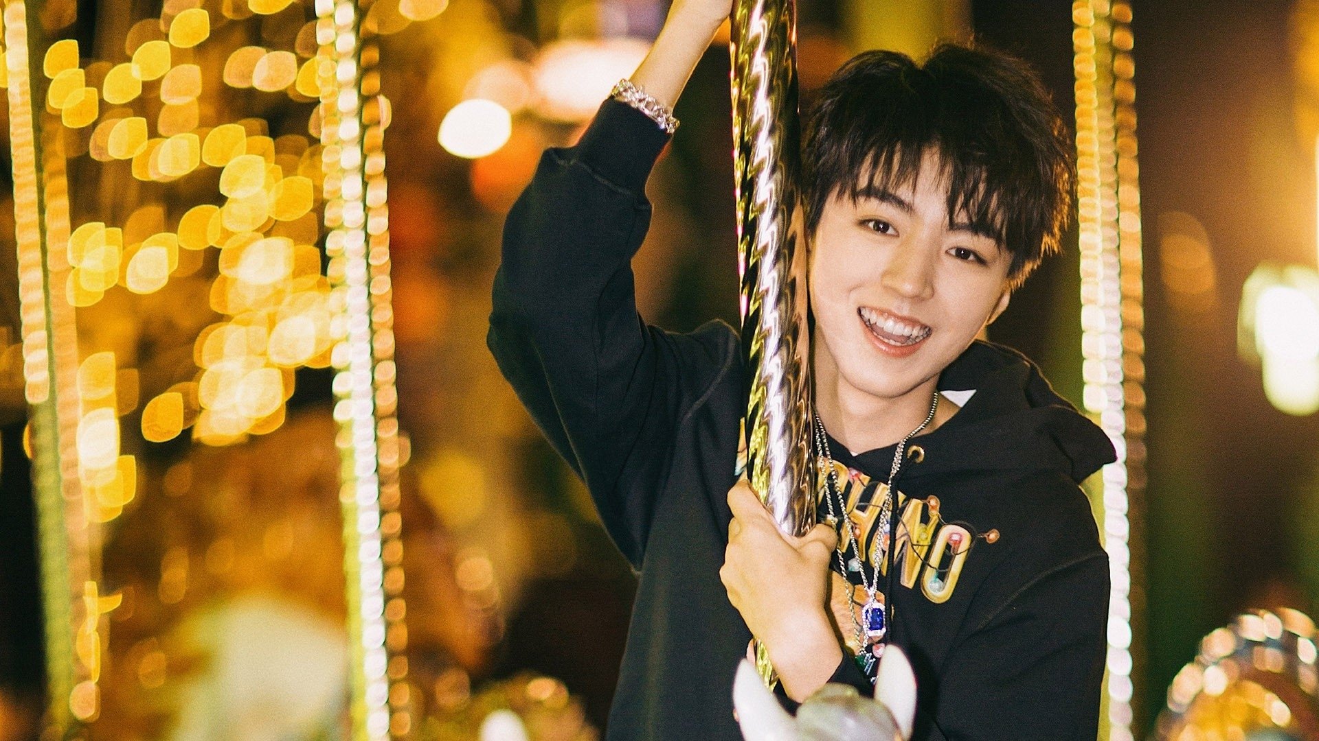 黄喜灿的他者之镜,中国爆冷新西兰背后,亚洲足球的暗流与明灯