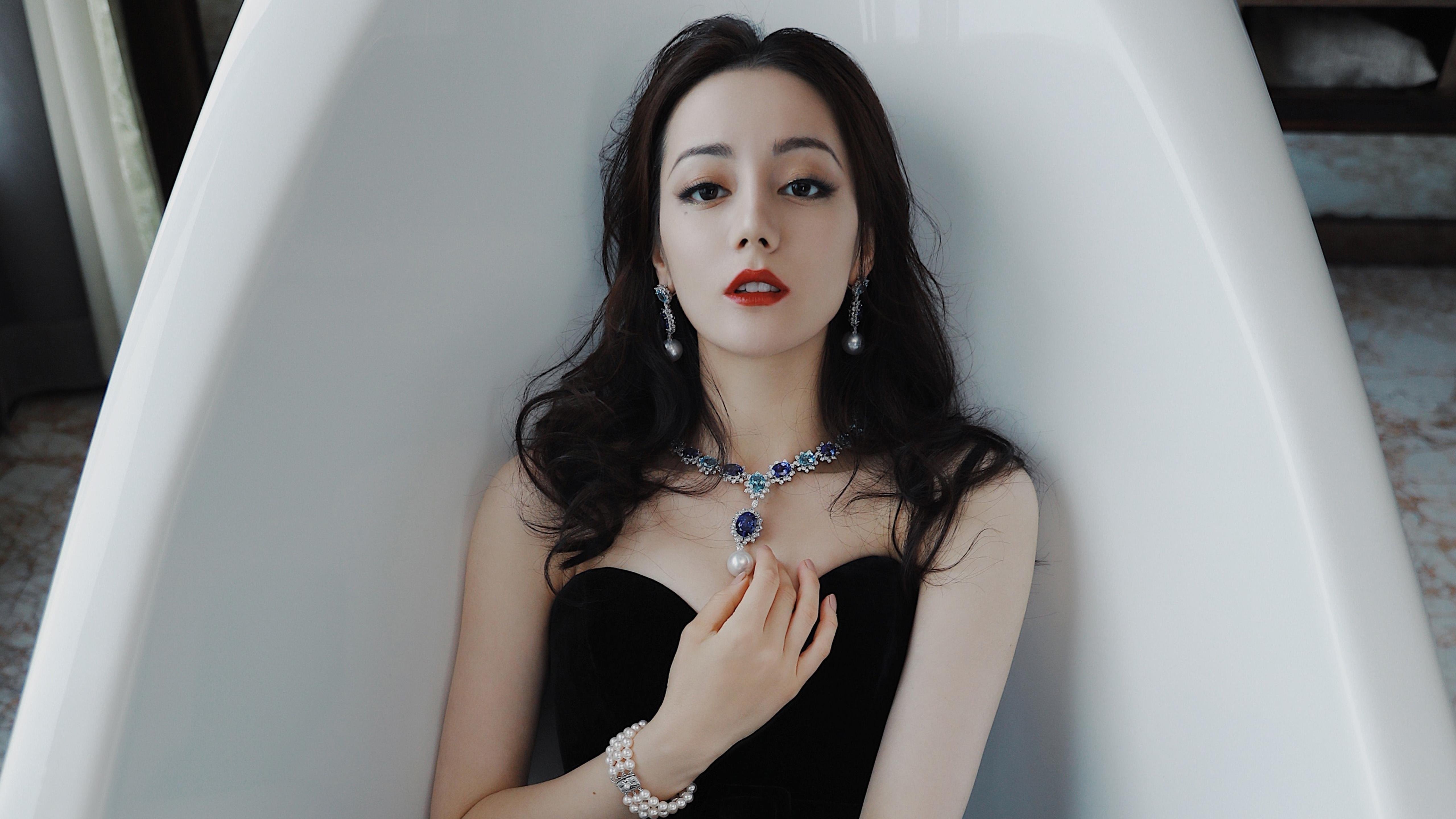 开云体育-若日尼奥中场魔法秀，苏格兰队爆冷完胜莱比锡红牛