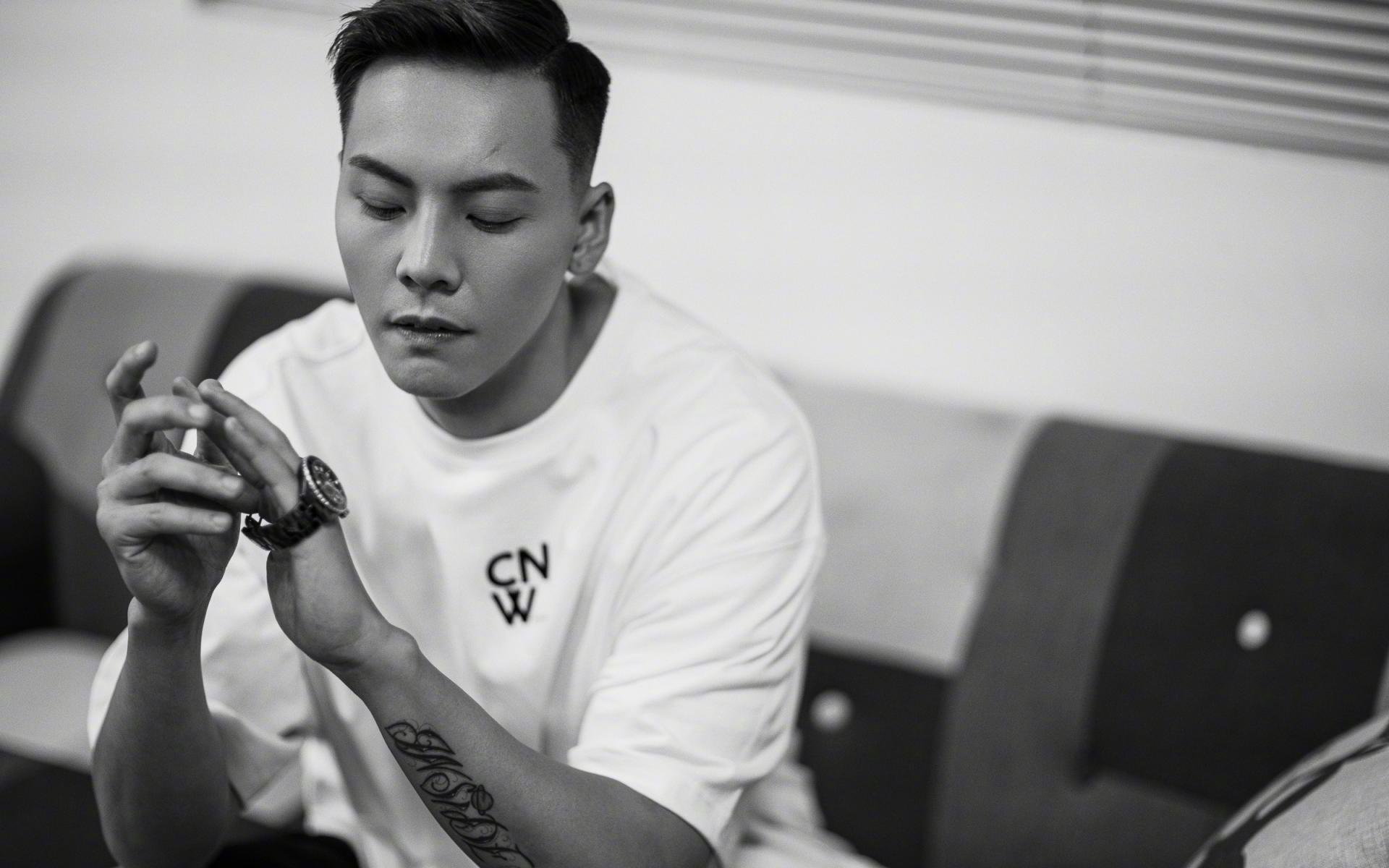 神话级突破，当芬兰对阵塞维利亚，特奥让对手防区彻底冻结